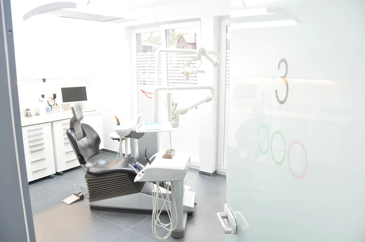 Behandlungsraum 3 der Zahnarztpraxis Stavros Avgerinos in Oberhausen